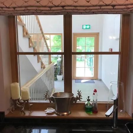 Platzhirsch * Haus im Ennstal