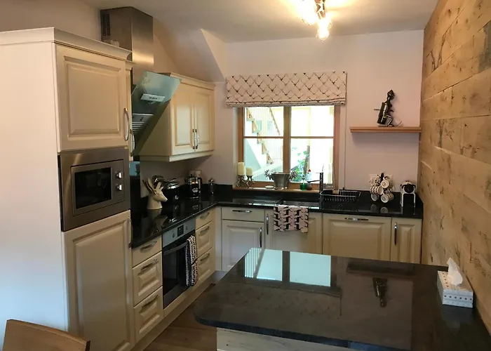 Platzhirsch * Haus im Ennstal