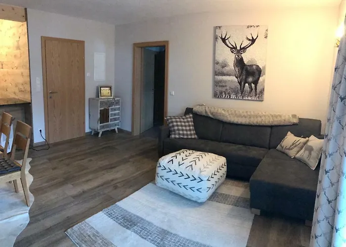 Platzhirsch * Haus im Ennstal