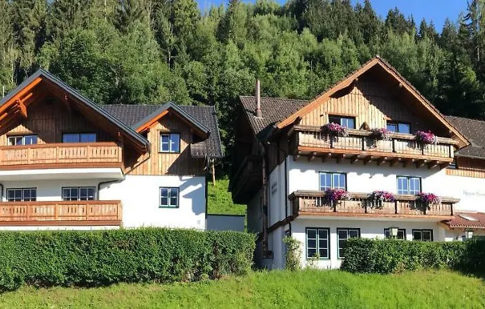 Appartement Platzhirsch Haus im Ennstal